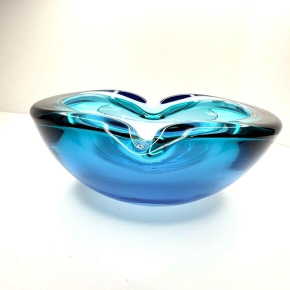 Mid-Century Murano Style Sommerso Blue Cobalt Heart Glass Bowl Ashtray - Picture 4 of 7